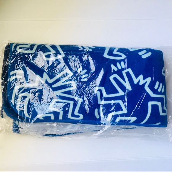 Uniqlo Bedding Keith Haring Blanket From Uniqlo Sprz Ny Moma Se